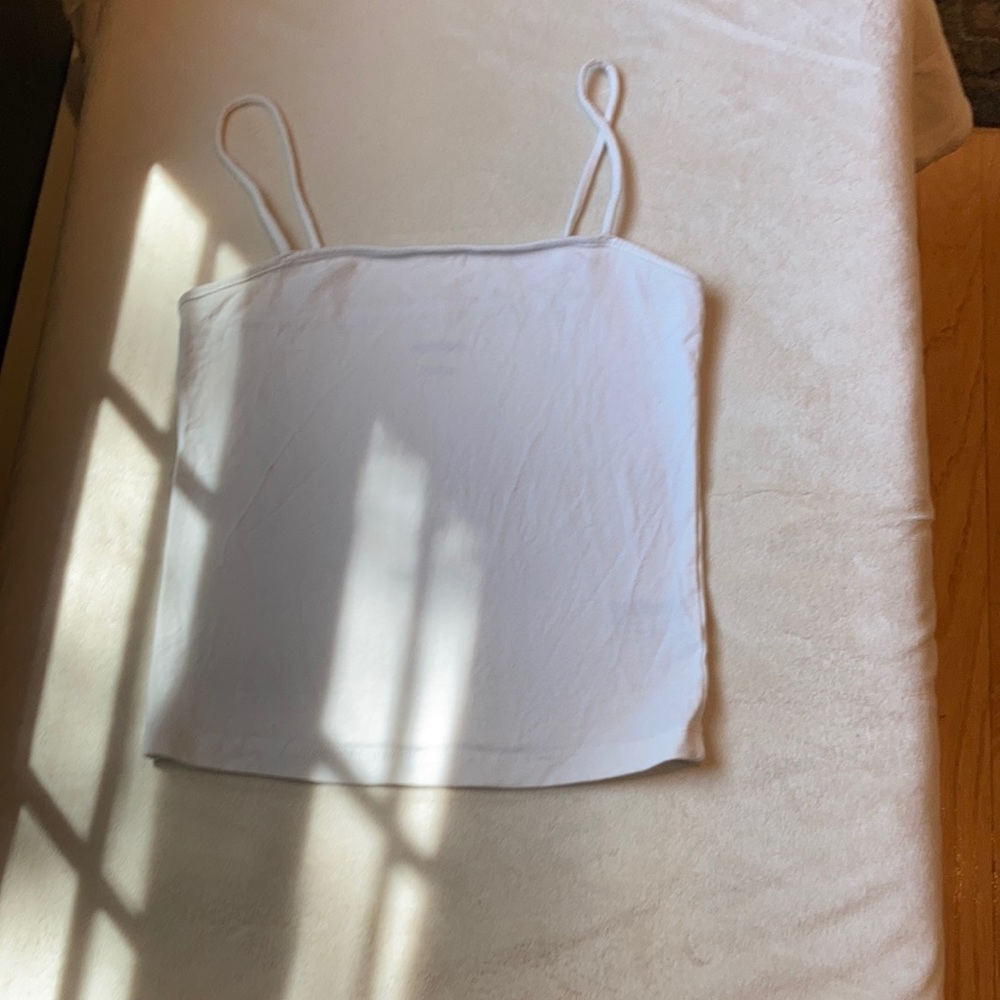 White plain tank top